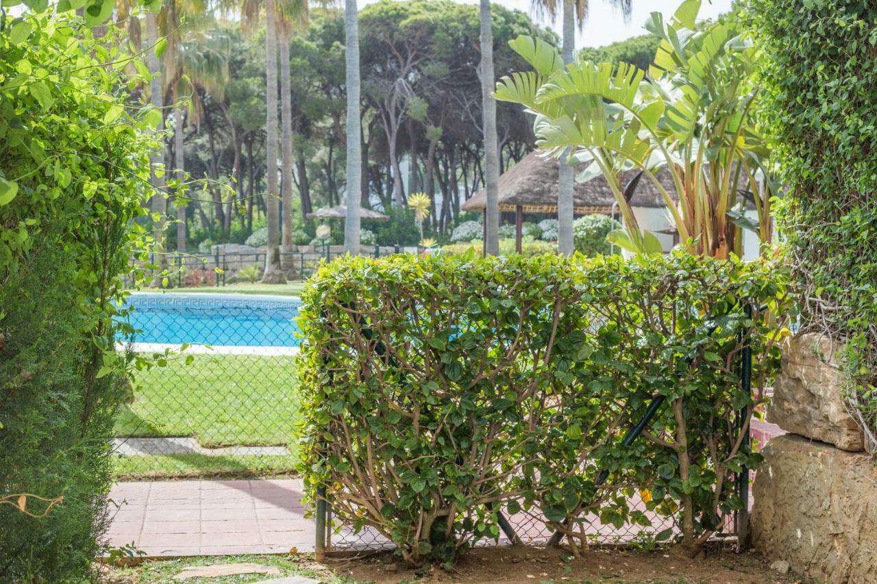 1Br Beachfront Complex - Mi Capricho Sitio de Calahonda Buitenkant foto